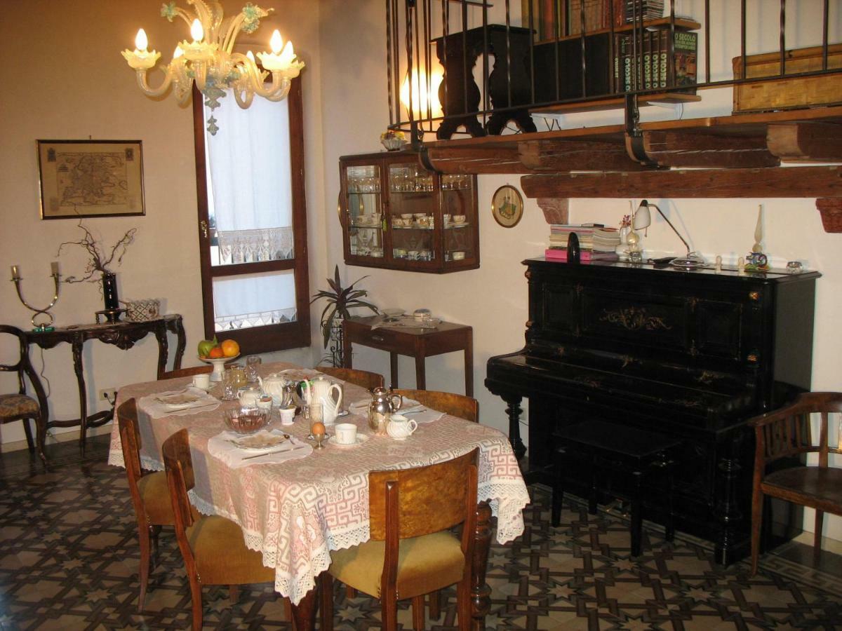 Residenza Carducci Centro Storico Apartment Verona Exterior photo